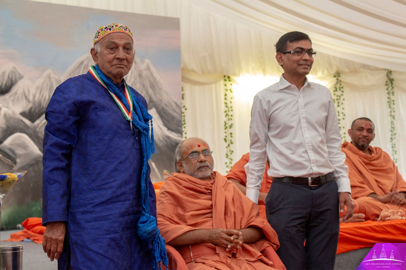 ©1987-2017 SKS Swaminarayan Temple East London